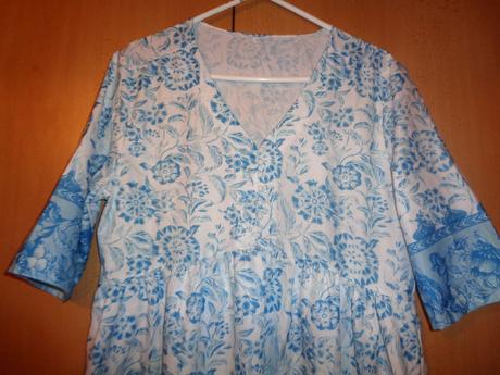 Krásné květované bílotyrkysové šaty, xl