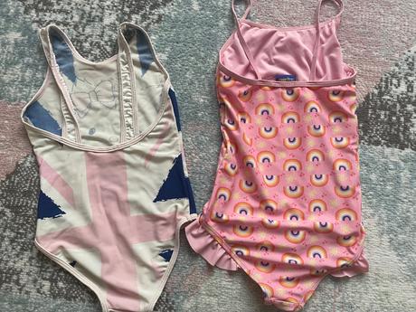 2 plavky v celku, 110