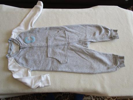 Sv. šedá tepláková kombinéza, zapínání na zip,v.74, lupilu