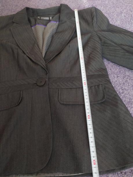 Šedé sako, philip russel,l