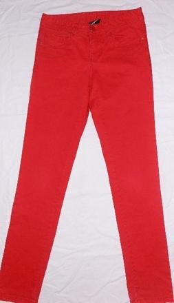 E246. červené džíny, 164