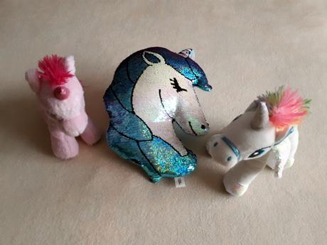 Plyšoví jednorožci, polštářek s měnícími flitry,