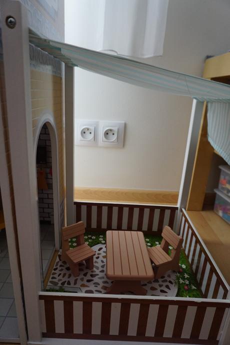 Woody domeček pro panenky s výtahem,