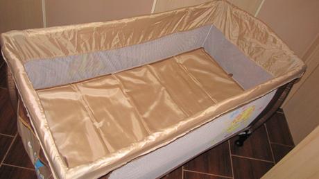 Cestovní postýlka caretero medio - hnědá, 65,120