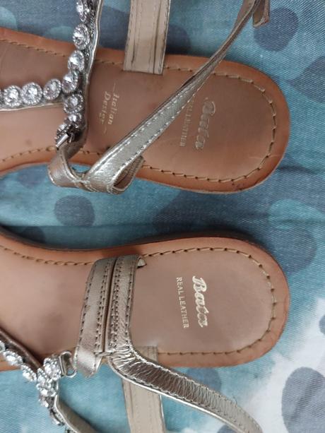 Kožené sandálky s kamínky, baťa,36