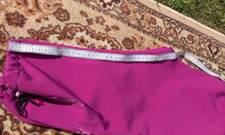 Nabízíme velmi krásné softshelové kalhoty,top stav, 80