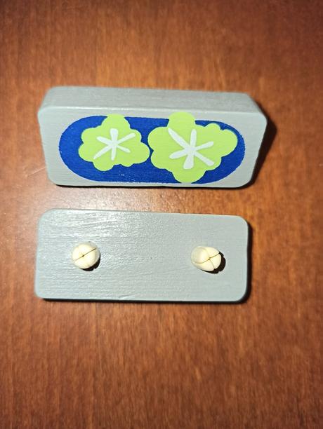 Dřevěné městečko včetně krabice, pexeso,