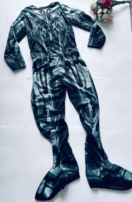 An26/ kostým avengers/ ultron - v.cca 11/13 let,