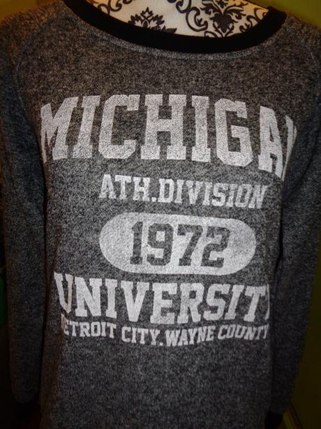 Pěkná černobílá melírovaná mikina, just play,s