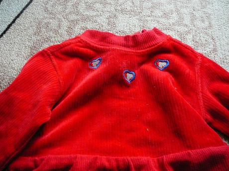 Teplejší šatičky, 98