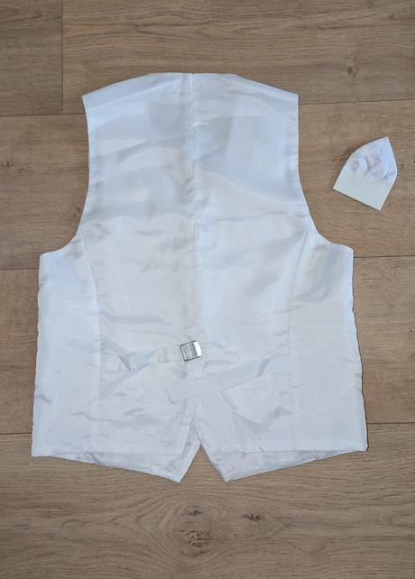 Bílá obleková vestička vel. 48, s