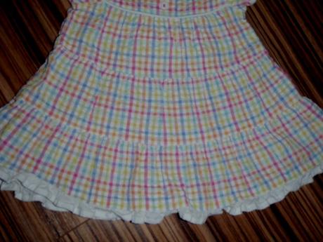 Krepové šaty a vyšívané růžové lacl kraťásky, debenhams,62