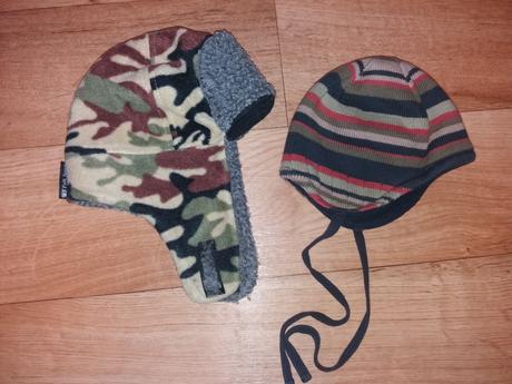 Teplé chlapecké čepice vel. ca 2-5 let, 104