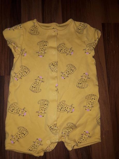 Žlutý overal s kočky 74 next, next,74