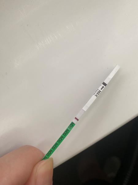 Je test před menstruačním cyklem pozitivní?
