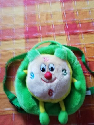 Batůžek plyšový s budikem., 