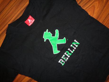 Super černé tričko - červený a zelený panáček, 116