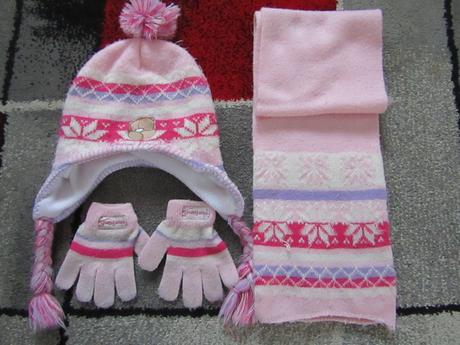 Zimní souprava- čepice,rukavice,šála vel.92/116, 110