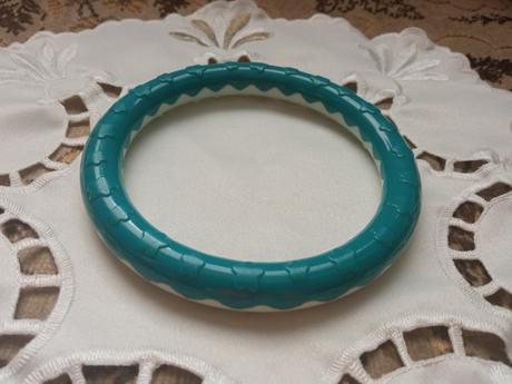 Chrastítko kulaté, 