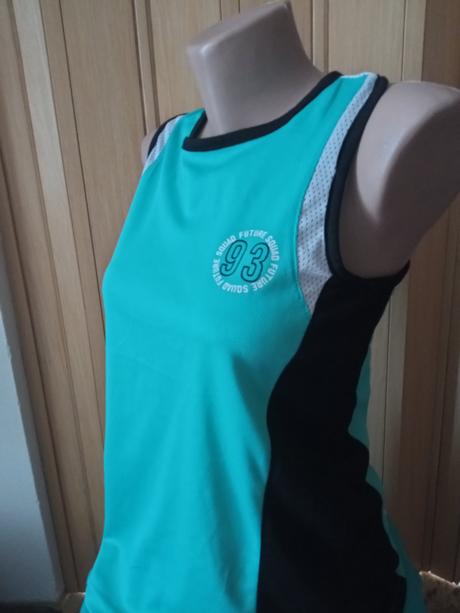 Sportovní triko velikost s, s