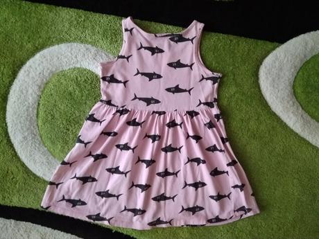 Šaty se žraloky zn."h&m" vel."98-104", h&m,98
