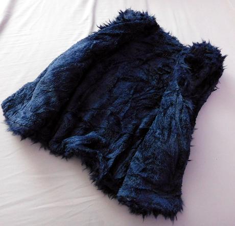 Chlupatková oboustranná vesta vel.s/m, s