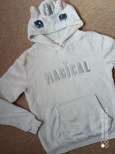 Mikina chlup zn."h&m" vel."146-152", h&m,146