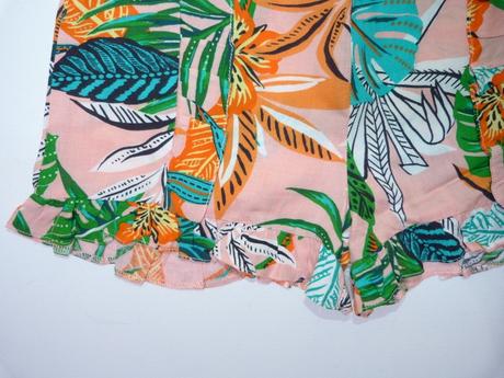 Lehounké kraťasy vel.9 let, tu,134