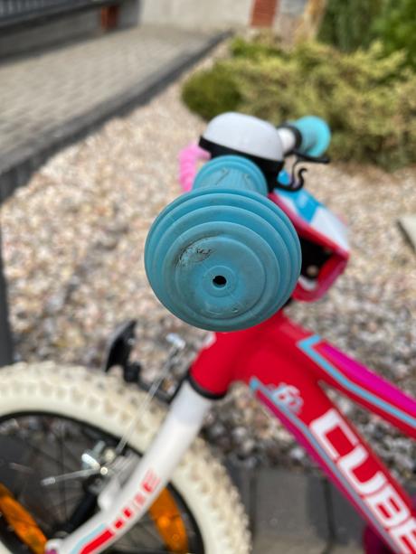 Dětské kolo cube 160 top stav, 16