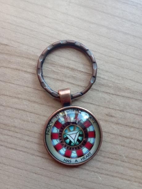 25 - klíčenka iron man, 