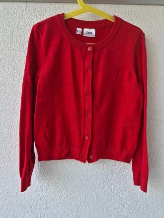 Červený svetr na knoflíčky, 128