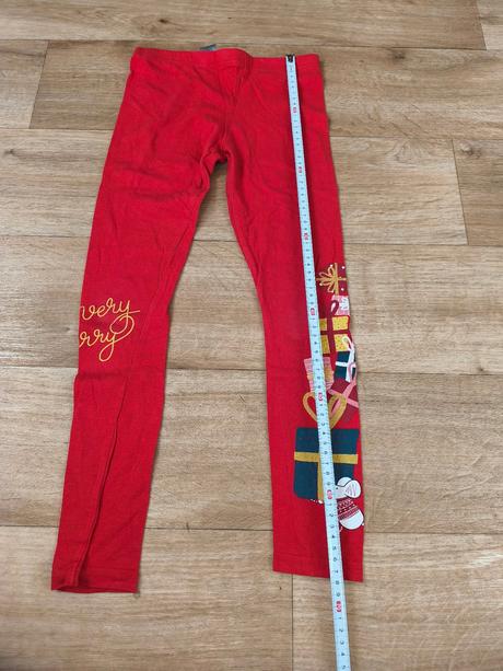 Vánoční legíny, 134