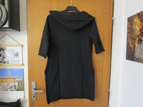 Zajímavé černé bavl. mikinové šaty s kapucí, v.s-m, s
