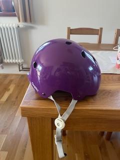 Dívčí přilba na kolo, brusle, m