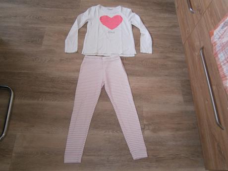 Pyžamo vel. 128/134, 134