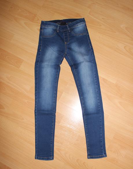 Rifle, džíny, slimky, takko,152