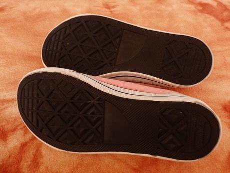 Růžové tenisky, 34