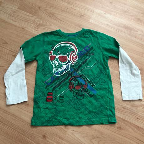 Zelene tricko s lebkou 122 dlouhý rukáv, okay,122
