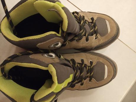 Turistické boty, 32