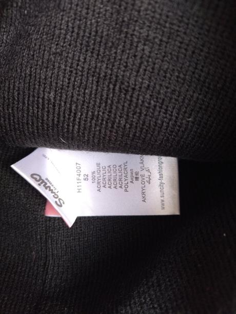 Šála a čepice s hello kitty, 104