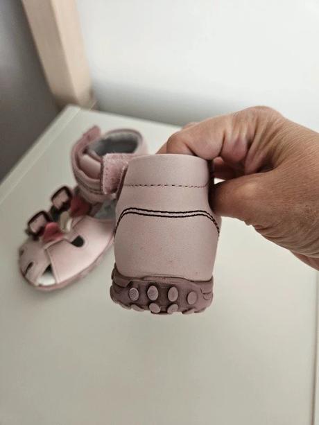 Kožené sandálky, vel. 22 (stélka 13,5 cm), 22