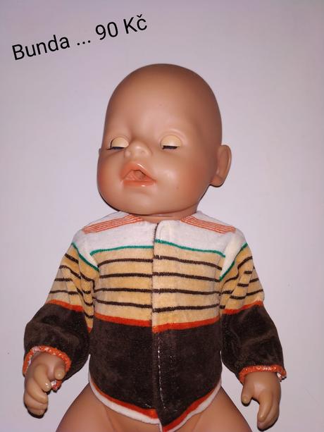 Oblečení na panenku,