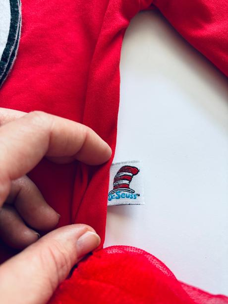 An14/ kostym - v.6/8 let dr.seuss,