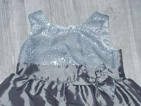 Stříbrošedé společenské slavnostní šaty, george,86