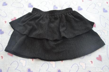 128 134 140 146 152 černá sukně s kanýry, 140