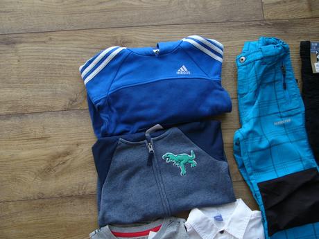 Balík oblečení vel.116, pěkný stav, 104–116