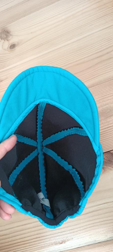 Softshellová čepice, 52