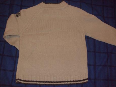 Pulóver krémovej farby, cherokee,104