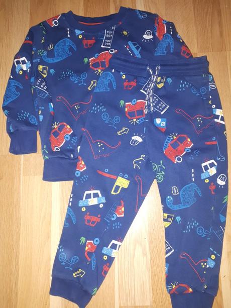 Teplakova souprava, tepláky + mikina 98, george,98