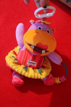 Látková hračka baletka hrošice lulu lamaze,